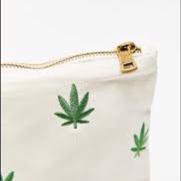 🆕 420 Cosmetics Pouch - Picture 4 of 5